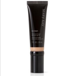 Mary Kay Deep CC Cream